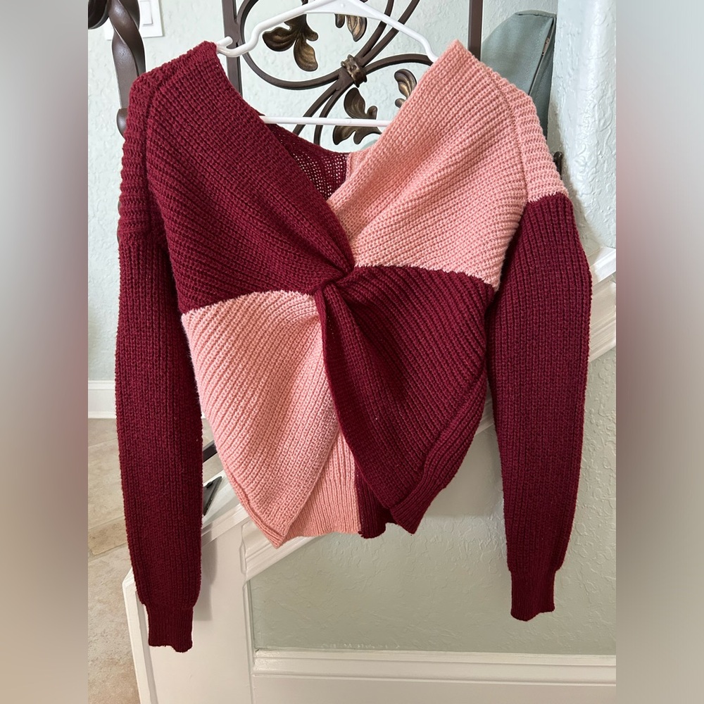 No Boundaries Juniors Twisted Front Sweater